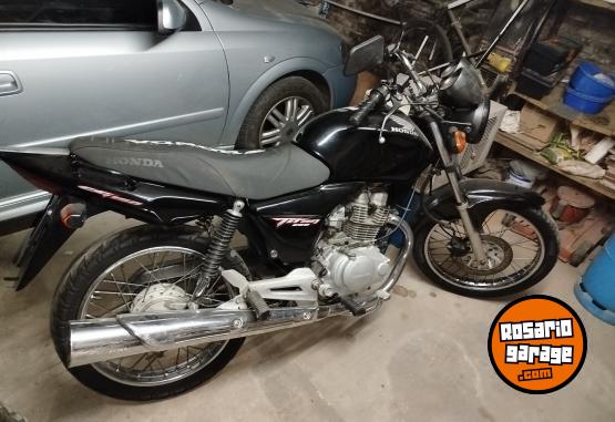 Motos - Honda Wave y Cg titan 2013 Nafta 35000Km - En Venta