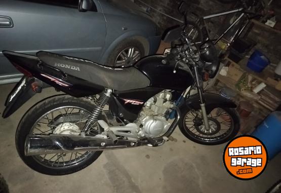 Motos - Honda Wave y Cg titan 2013 Nafta 35000Km - En Venta