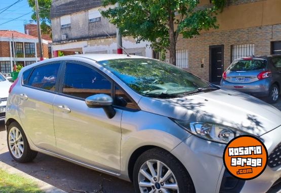Autos - Ford Fiesta SE 2018 Nafta 119000Km - En Venta