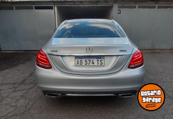 Autos - Mercedes Benz C 250 2017 Nafta 105000Km - En Venta