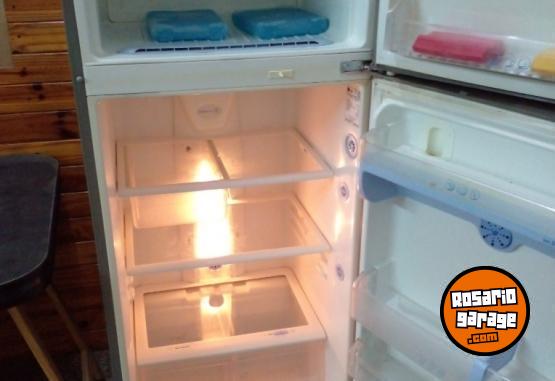 Hogar - HELADERA CON FREEZER NO FROST MARCA LG - En Venta
