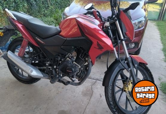 Motos - Honda Twister cb 125 2025 Nafta 5600Km - En Venta