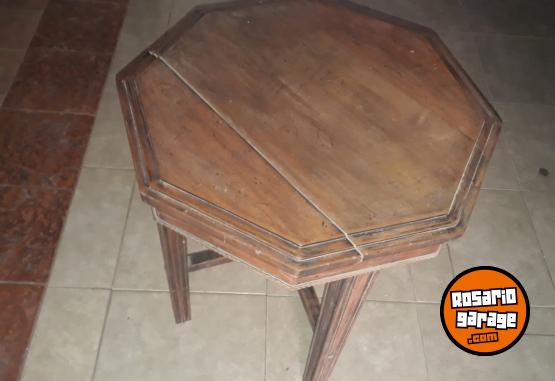 Hogar - Mesa Antigua de Cedro Chica de Estilo - En Venta