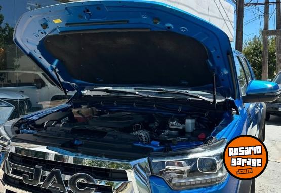 Camionetas - JAC D/C T8 INTELLIGENT 2.0 TD 2024 Diesel 14500Km - En Venta