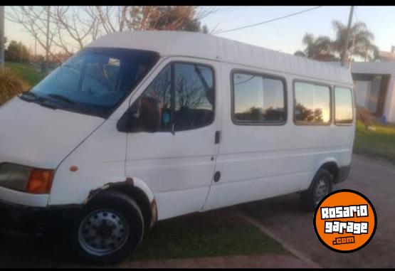 Utilitarios - Ford Transit 1999 Diesel 111Km - En Venta