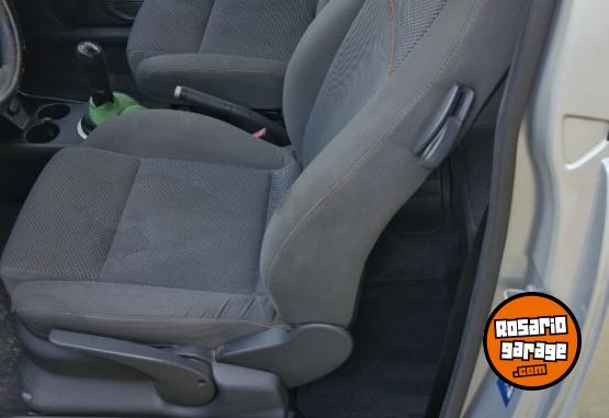 Autos - Volkswagen Fox trendline titular 2009 Nafta 120000Km - En Venta