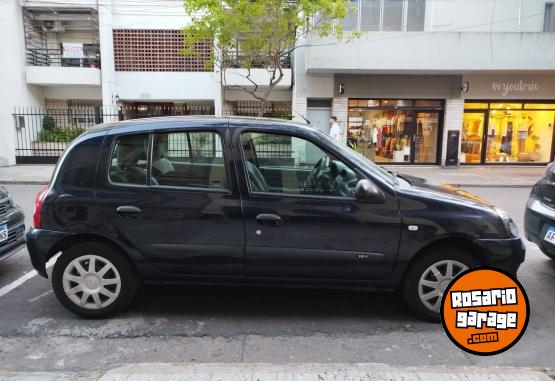 Autos - Renault Clio pack plus 2011 Nafta 200000Km - En Venta