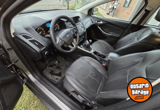 Autos - Ford Focus se plus 2015 Nafta 125000Km - En Venta