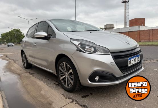 Autos - Peugeot 208 feline 2020 Nafta 76000Km - En Venta