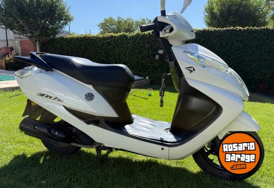 Motos - Honda Elite 2017 Nafta 12000Km - En Venta