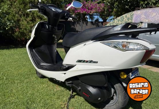 Motos - Honda Elite 2017 Nafta 12000Km - En Venta