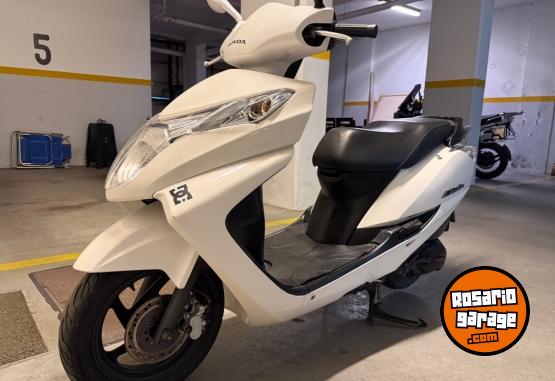 Motos - Honda Elite 2017 Nafta 12000Km - En Venta