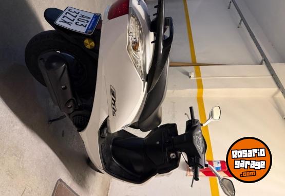 Motos - Honda Elite 2017 Nafta 12000Km - En Venta