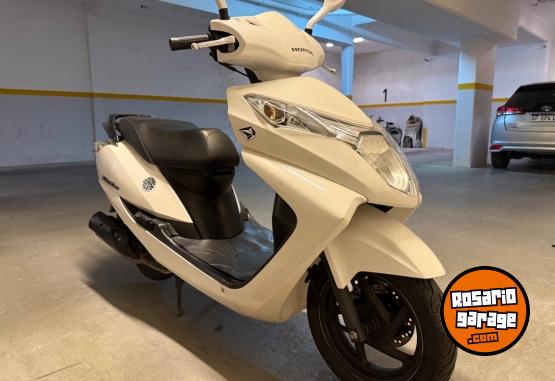 Motos - Honda Elite 2017 Nafta 12000Km - En Venta