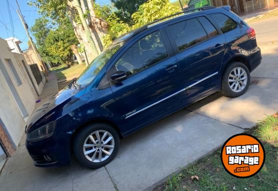 Autos - Volkswagen Suran msi 2015 Nafta 180000Km - En Venta