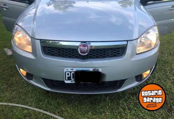 Autos - Fiat Siena 2016 GNC 180000Km - En Venta