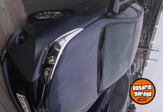 Autos - Toyota YARIS  XLS 2022 30.000 KM 2022 Nafta 30000Km - En Venta