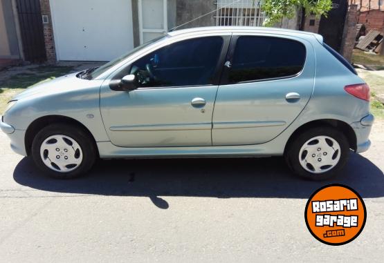 Autos - Peugeot 206 2004 Diesel 182000Km - En Venta