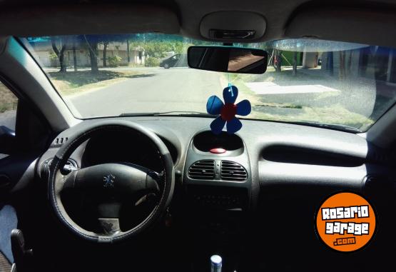 Autos - Peugeot 206 2004 Diesel 182000Km - En Venta