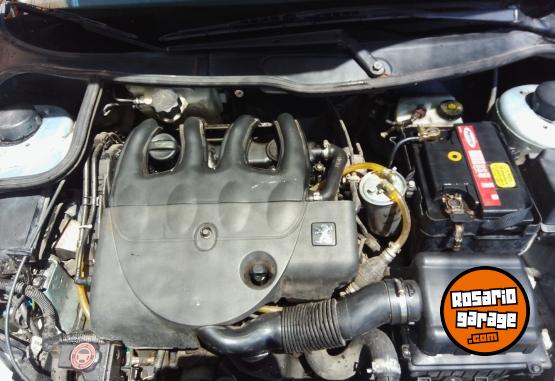 Autos - Peugeot 206 2004 Diesel 182000Km - En Venta