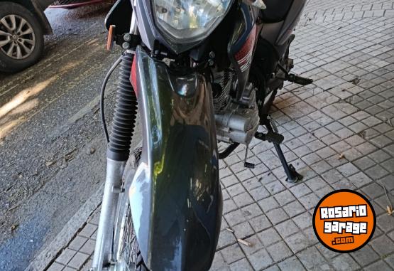 Motos - Zanella ZT 150 2023 Nafta 17000Km - En Venta