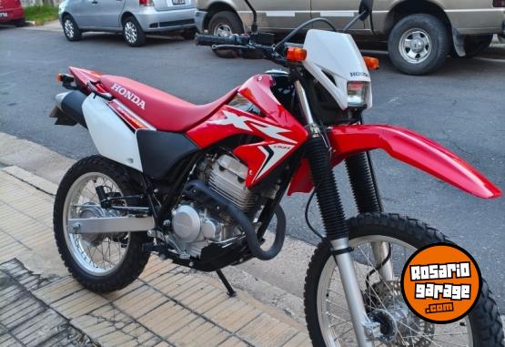 Motos - Honda Tornado 250 xr 250 2023 Nafta 4600Km - En Venta
