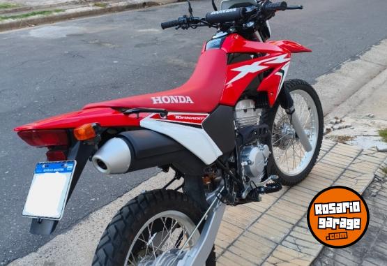 Motos - Honda Tornado 250 xr 250 2023 Nafta 4600Km - En Venta