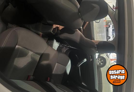 Autos - Peugeot 208 active 2016 Nafta 110000Km - En Venta