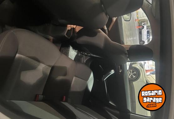 Autos - Peugeot 208 active 2016 Nafta 110000Km - En Venta