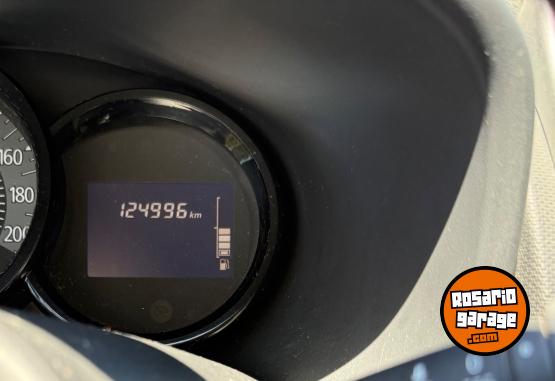 Autos - Renault Sandero Dynamique 1.6 8.V 2017 GNC 124000Km - En Venta