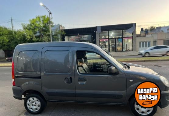 Utilitarios - Renault Kangoo 2016 GNC 235000Km - En Venta