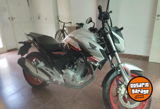 Motos - Honda Twister 250 2022 Nafta 12000Km - En Venta