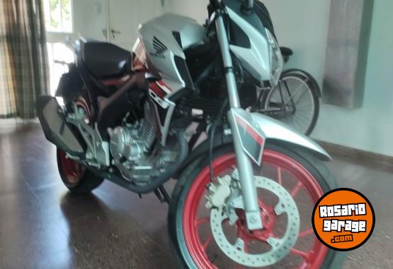 Motos - Honda Twister 250 2022 Nafta 12000Km - En Venta