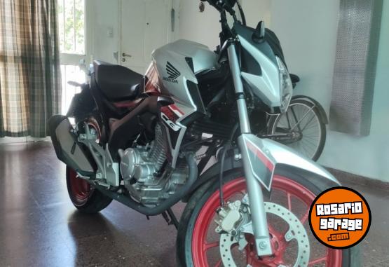 Motos - Honda Twister 250 2022 Nafta 12000Km - En Venta