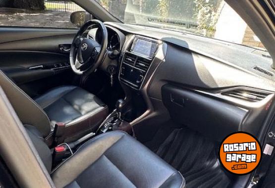 Autos - Toyota Yaris XLS Pack CVT 2022 Nafta 49500Km - En Venta