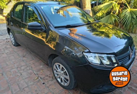 Autos - Renault Logan 2017 GNC 111111Km - En Venta