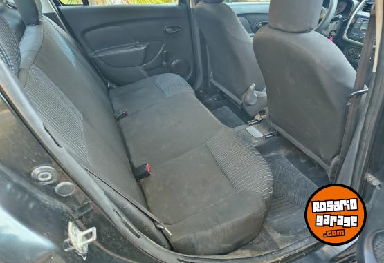 Autos - Renault Logan 2017 GNC 111111Km - En Venta