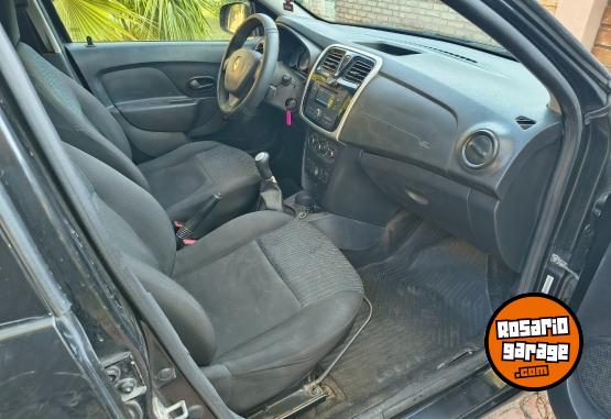 Autos - Renault Logan 2017 GNC 111111Km - En Venta