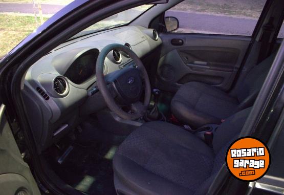 Autos - Ford Fiesta MaX 2006 GNC 355000Km - En Venta
