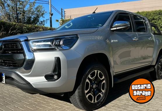 Camionetas - Toyota Hilux 4x4 SRX MT 2022 Diesel 41000Km - En Venta