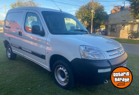 Utilitarios - Citroen Berlingo hdi 2021 Diesel 117000Km - En Venta