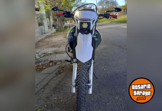 Motos - Honda Tornado 250 2011 Nafta 7930Km - En Venta