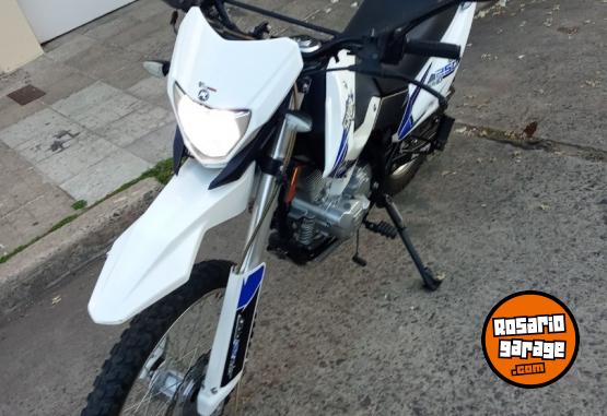 Motos - Motomel Skua 250 2020 Nafta 6500Km - En Venta