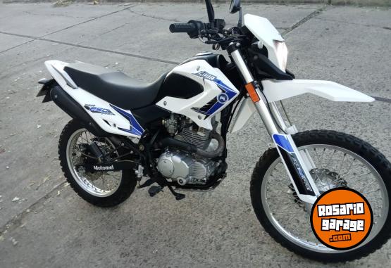 Motos - Motomel Skua 250 2020 Nafta 6500Km - En Venta
