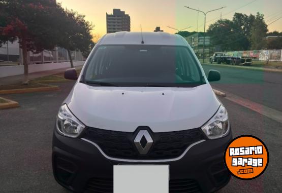 Utilitarios - Renault kangoo Express 5a 2025 GNC 37000Km - En Venta