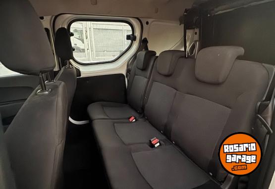 Utilitarios - Renault kangoo Express 5a 2025 GNC 37000Km - En Venta