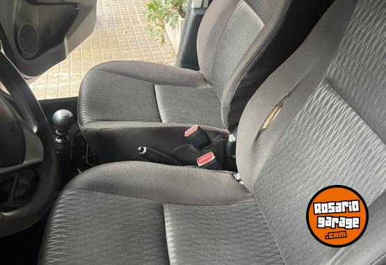 Autos - Toyota Etios de carga 2023 Nafta 97000Km - En Venta