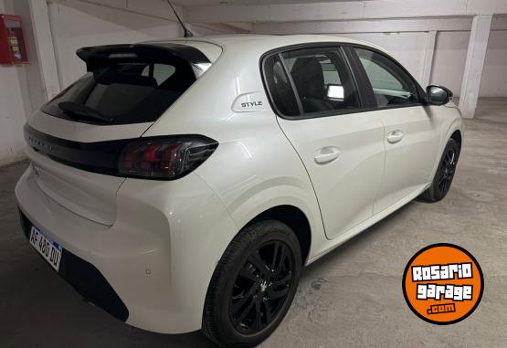 Autos - Peugeot 208 Style Tiptronic 2022 Nafta 22000Km - En Venta