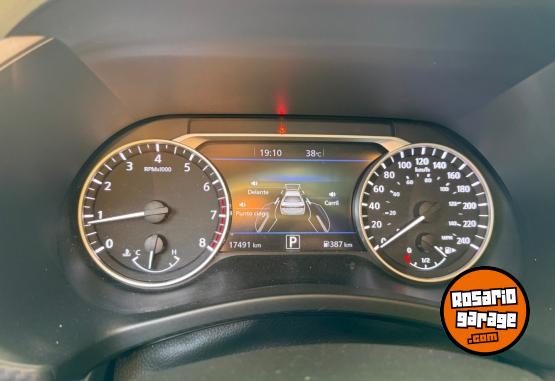 Autos - Nissan Sentra SR cvt 2024 Nafta 17000Km - En Venta