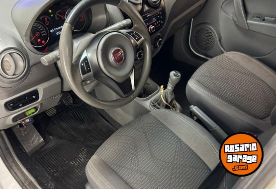 Autos - Fiat Palio Atractive 2016 GNC 105000Km - En Venta